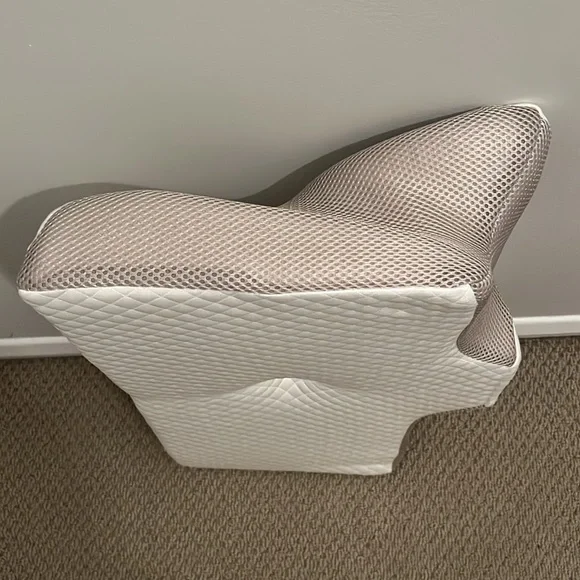 Premium ergonomic pillow, ORNATERA